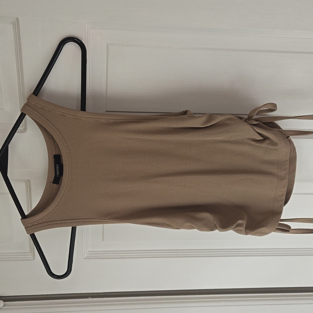 Tan sleeveless ribbed tank